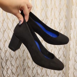 EUC Antonia Saint NY Block Heels Size 7D (wider), Black Suede